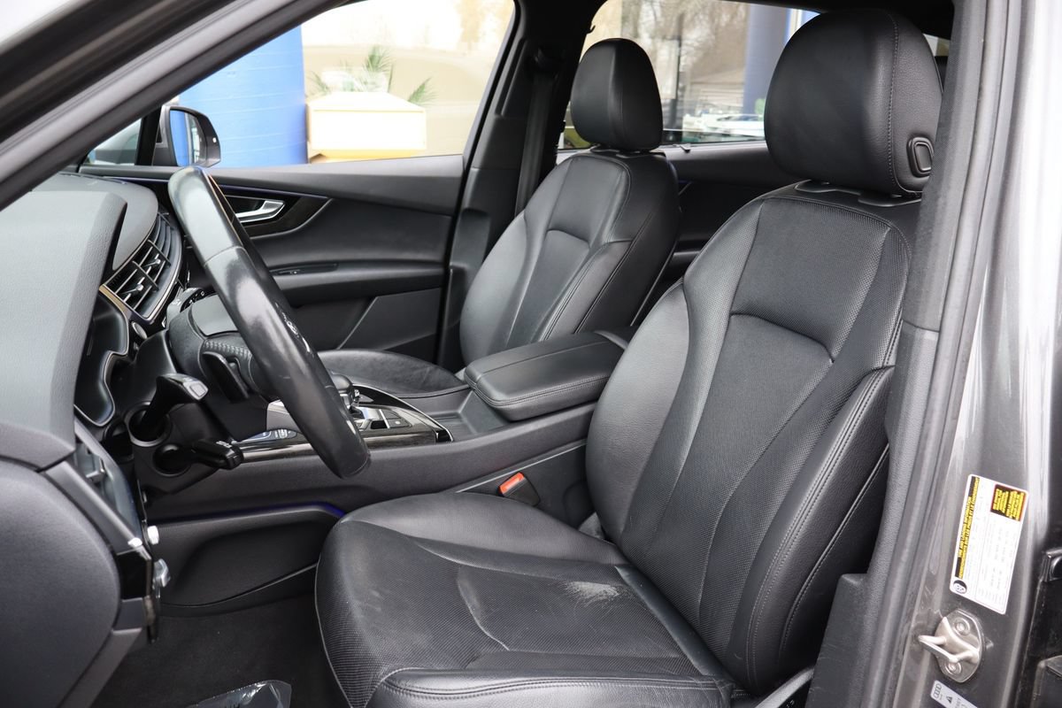 Used 2019 Audi Q7 3.0T Prestige w/ Prestige Package AWD/4WD image 13