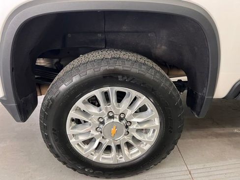 Used 2023 Chevrolet Silverado 2500 High Country w/ Technology Package image 26