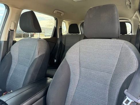 Used 2023 Nissan Rogue SV FWD image 17