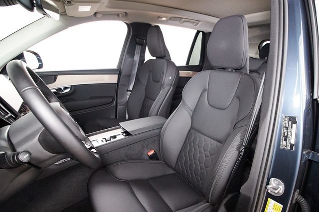 Used 2025 Volvo XC90 B6 Plus w/ Protection Package Premier AWD/4WD image 20
