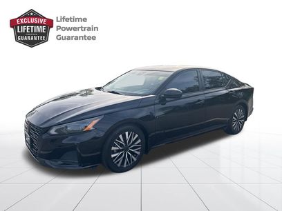 Used 2023 Nissan Altima 2.5 SV w/ SV Premium Package
