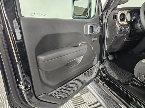 New 2026 Jeep Gladiator Sport AWD/4WD image 20