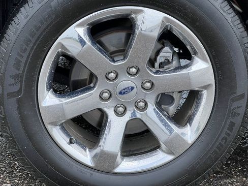 Used 2021 Ford F150 Lariat w/ Equipment Group 502A High AWD/4WD image 7