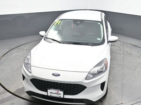 Used 2021 Ford Escape SE FWD image 30