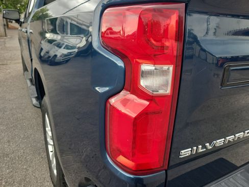 Used 2021 Chevrolet Silverado 1500 RST w/ Convenience Package II AWD/4WD image 24
