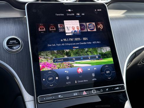 Used 2025 Mercedes-Benz GLC 300 4MATIC image 23