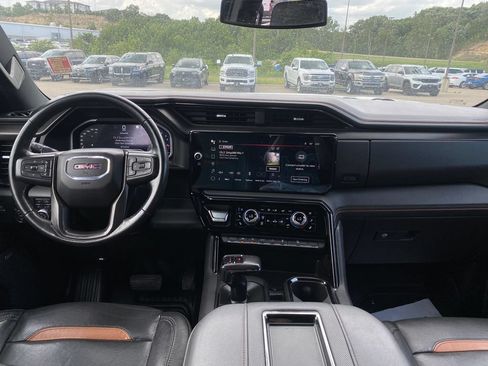 Used 2022 GMC Sierra 1500 AT4 w/ AT4 Preferred Package AWD/4WD image 18
