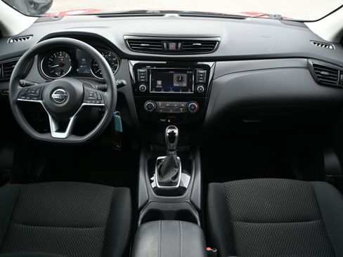 Used 2021 Nissan Rogue Sport S image 3