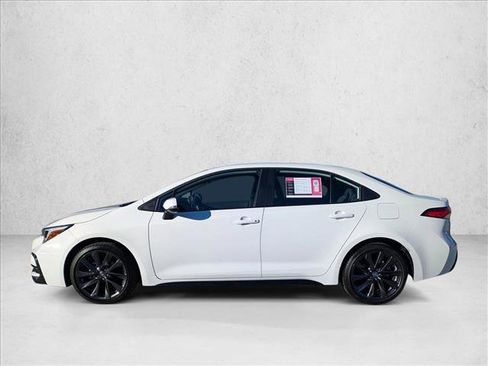 Certified 2025 Toyota Corolla SE image 10