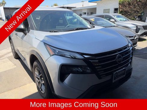 Used 2024 Nissan Rogue S AWD/4WD image 1