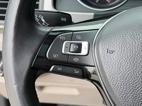 Used 2020 Volkswagen Atlas SE w/ Panoramic Sunroof Package image 41