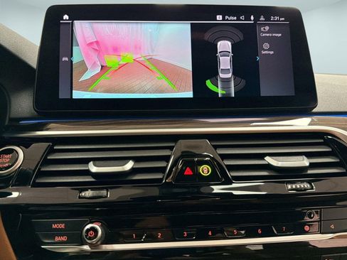 Certified 2023 BMW 530e xDrive w/ Premium Package image 24