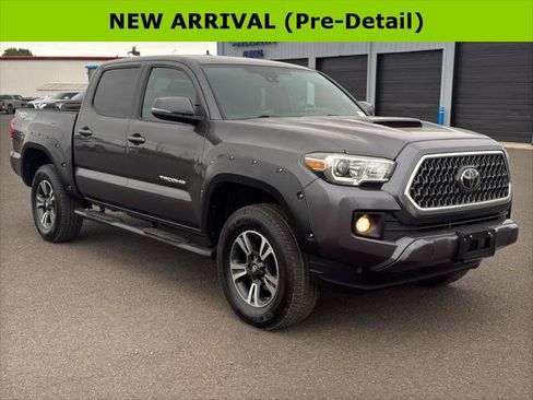 Certified 2018 Toyota Tacoma TRD Sport w/ Technology Package AWD/4WD image 1