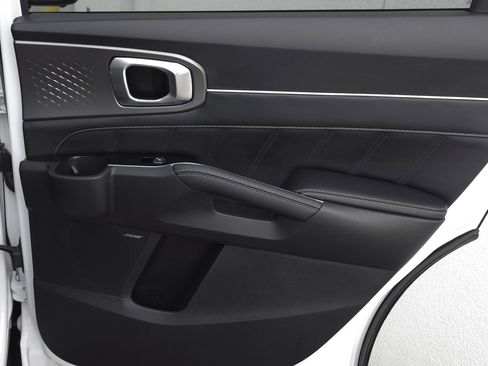 Used 2021 Kia Sorento SX image 48