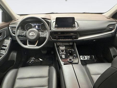 Used 2023 Nissan Rogue SV w/ SV Premium B Package image 14