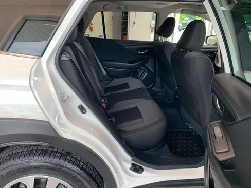 Used 2024 Subaru Outback Premium AWD/4WD image 19