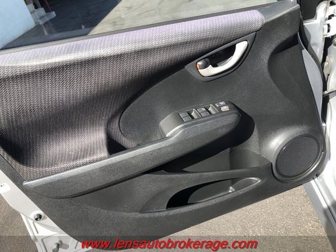 Used 2013 Honda Fit Sport image 10