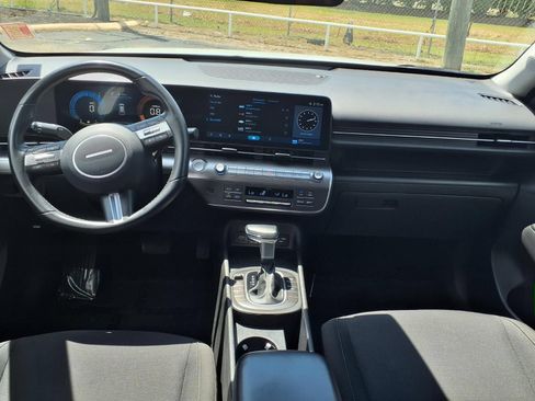 Used 2025 Hyundai Kona SEL AWD/4WD image 11