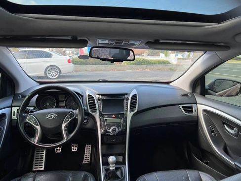 Used 2014 Hyundai Elantra GT w/ Option Group 03 image 27