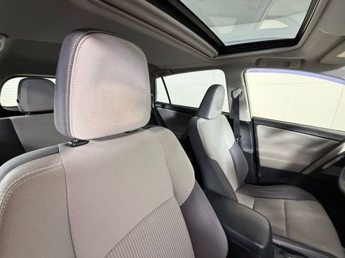 Used 2014 Toyota RAV4 XLE image 33
