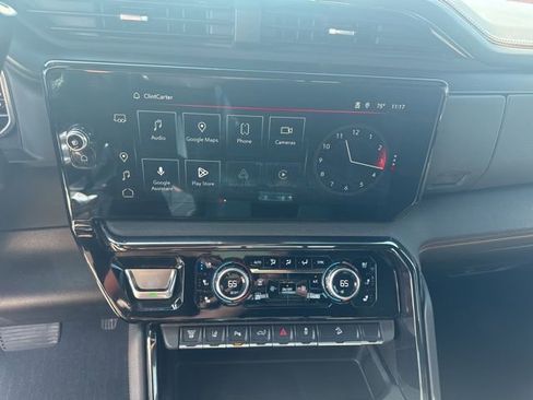 Used 2024 GMC Sierra 2500 AT4 w/ AT4 Premium Plus Package AWD/4WD image 11