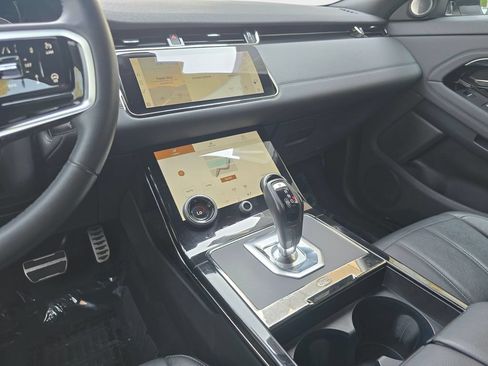 Used 2023 Land Rover Range Rover Evoque R-Dynamic SE AWD/4WD image 23