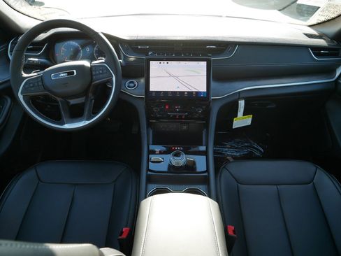 New 2025 Jeep Grand Cherokee Limited w/ Trailer Tow Package image 12