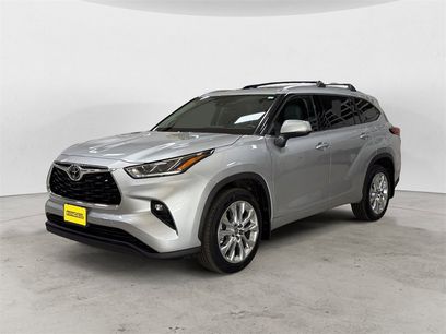 Used 2022 Toyota Highlander Limited