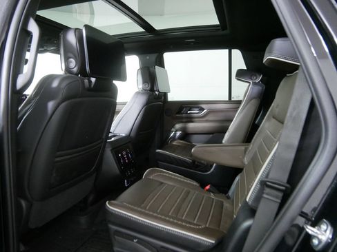 Used 2025 GMC Yukon Denali Ultimate AWD/4WD image 20