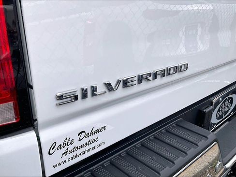 Used 2025 Chevrolet Silverado 2500 LTZ w/ LTZ Plus Package AWD/4WD image 31