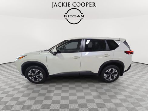 Used 2022 Nissan Rogue SV FWD image 8