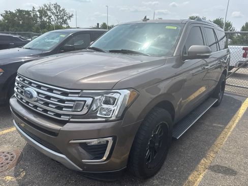 Used 2019 Ford Expedition Limited w/ Equipment Group 301A AWD/4WD image 21