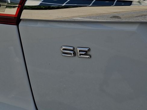 Used 2018 Volkswagen Atlas SE AWD/4WD image 30