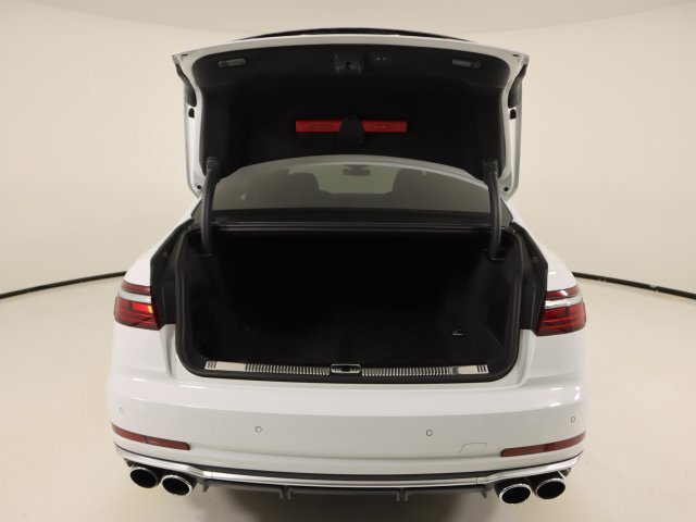 Certified 2023 Audi S8 w/ S8 Executive Package AWD/4WD image 25