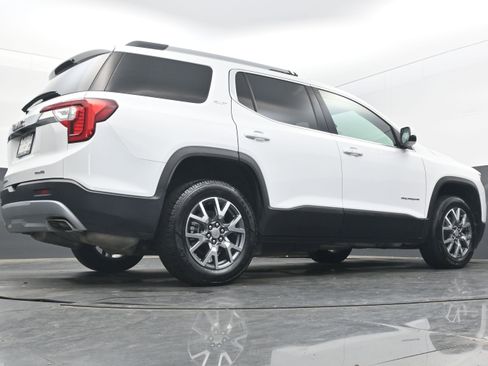 Used 2023 GMC Acadia SLT image 30