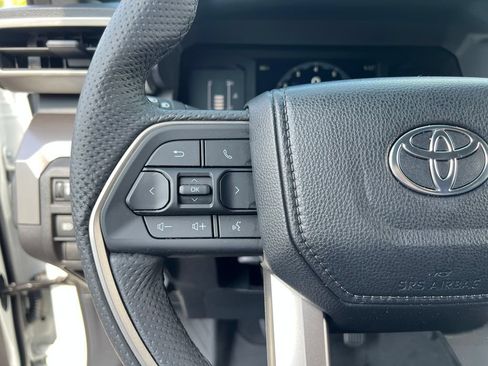 Used 2024 Toyota Tacoma SR5 w/ SR5 Upgrade Package RWD image 21