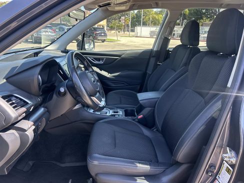 Used 2020 Subaru Forester Premium image 17