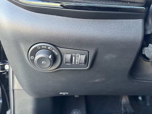 New 2026 Jeep Compass Latitude image 19