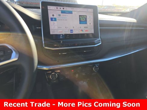 Used 2022 Jeep Compass Limited w/ (RED) Package image 10