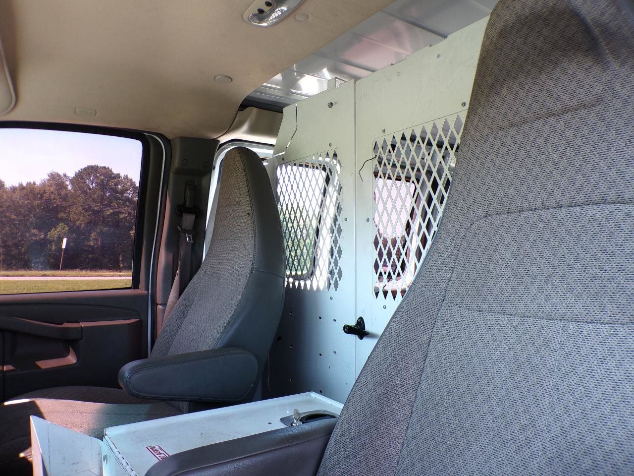 Used 2022 Chevrolet Express 2500 w/ Driver Convenience Package RWD image 23