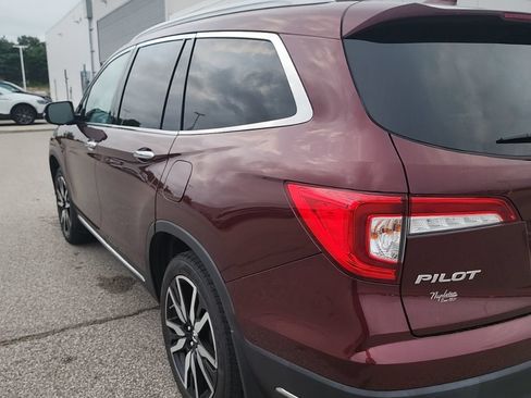 Used 2021 Honda Pilot Touring image 3