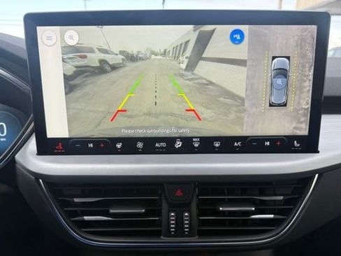 Used 2023 Ford Escape Platinum image 11