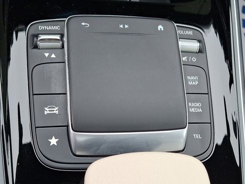 Certified 2023 Mercedes-Benz GLB 250 4MATIC image 24