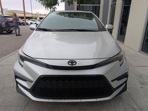 Used 2025 Toyota Corolla XSE FWD image 2