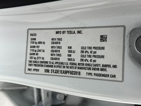 Used 2023 Tesla Model 3 Standard Range RWD image 35