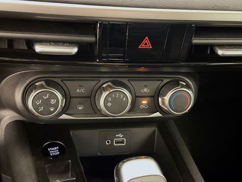 Used 2025 Nissan Kicks S image 23