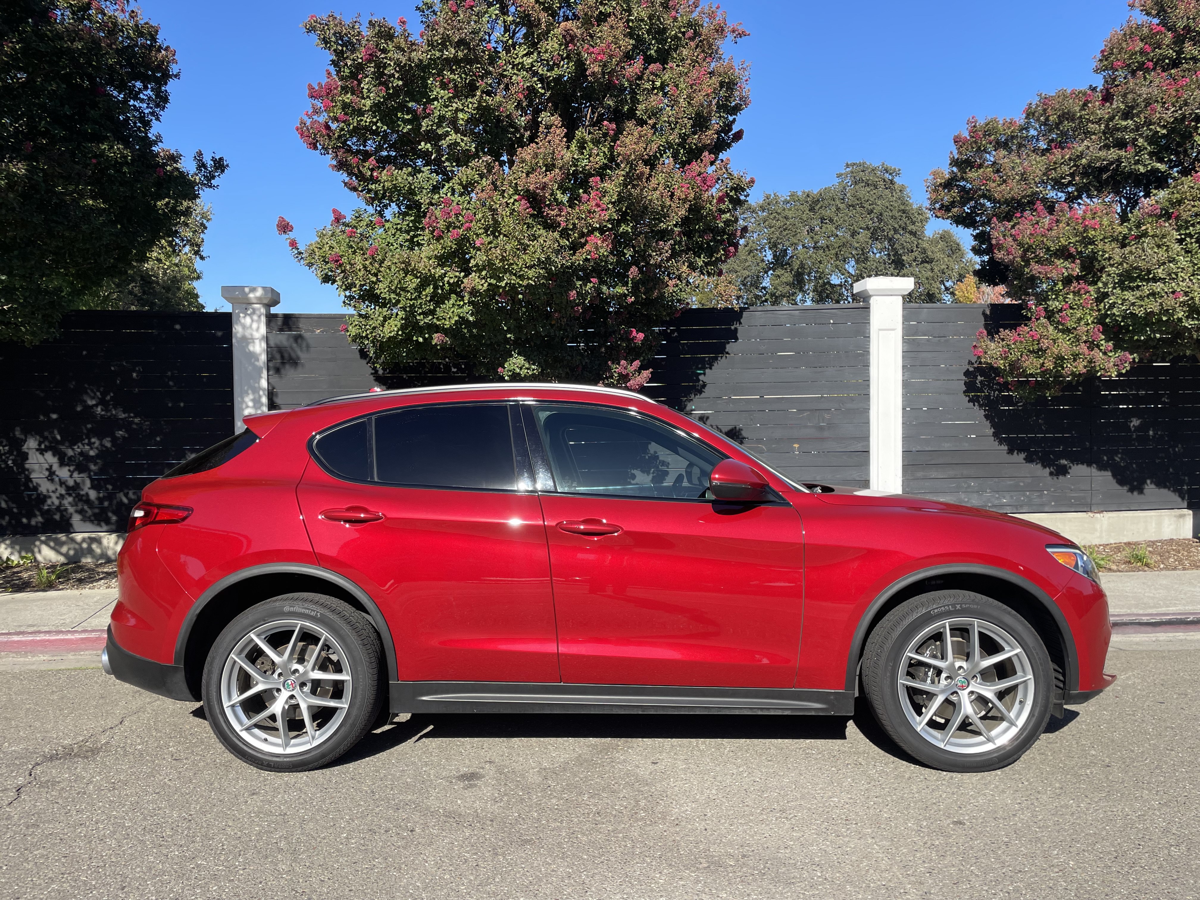 Used 2018 Alfa Romeo Stelvio Ti Sport AWD/4WD image 1
