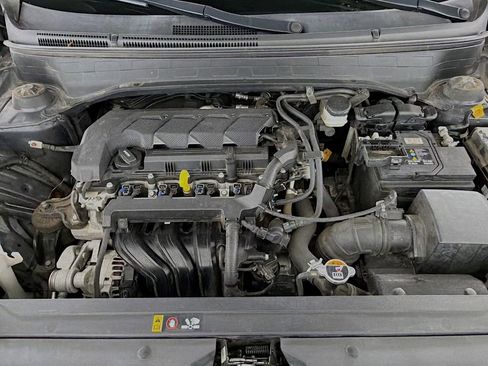 Used 2022 Hyundai Venue SE FWD image 30