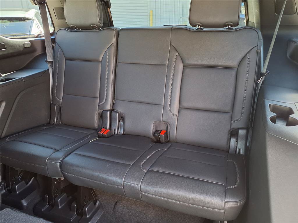 Used 2022 GMC Yukon Denali w/ Denali Premium Package AWD/4WD image 17