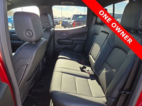 Used 2025 Chevrolet Colorado LT w/ LT Convenience Package image 10